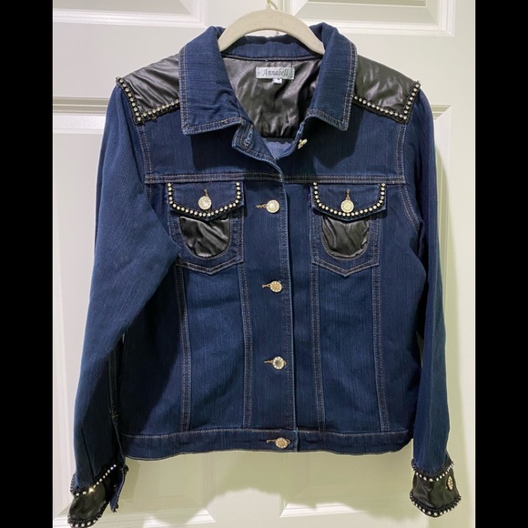 Annabell Jackets & Blazers - EUC fun Annabell Jean jacket with bling.